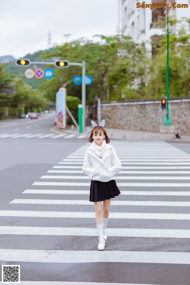 Dazzled by the lovely set of schoolgirl photos on the street taken by MixMico (10 photos) No.323d30